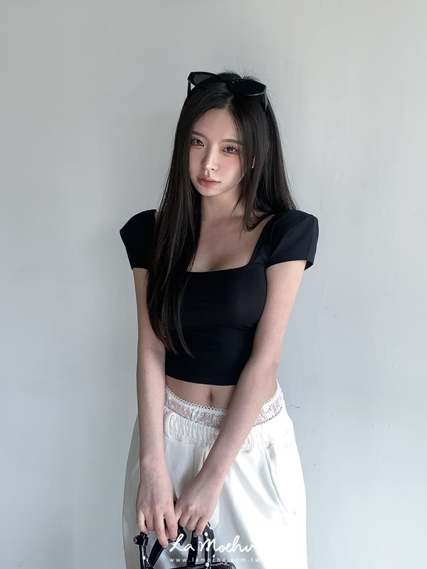 方領墊肩短版上衣